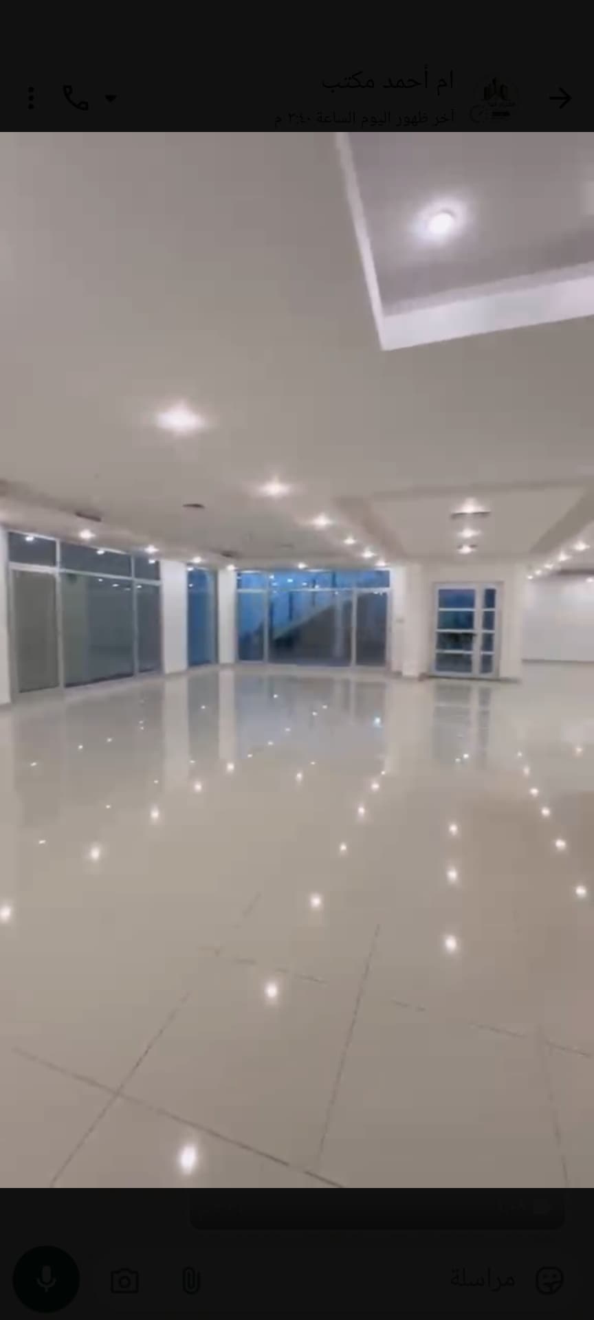 للإيجار فيلا في مشرف قطعه 5 مدخل ومخرج سهل مساحات واسعه مع حوش كبير مكونات دورين وربع مواقف سيارات حوش واسع ملحق مستقل  للسائق والطباخ يضم غرفت حمام مطبخ
الدور الأرضي 3 صالات واسعة بإطلالات مباشرة على الحوش
مع مغاسل وحمام ضيوف  مطبخ مجهز 1غرفة نوم يخدمها حمام الصالة والدور الأول  5 غرف نوم منهم وحدة ماستر وكل اثنين بينهم حمام  صالة  2غرفة نوم الإيجار 1800 د.ك + شهرياً تأمين للتواصل واتساب 96725110